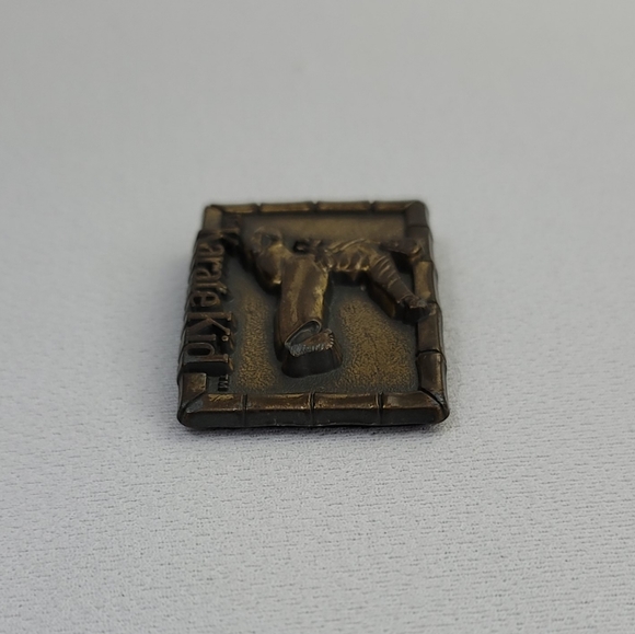Vtg The Karate Kid Metal Belt Buckle - Picture 7 of 12